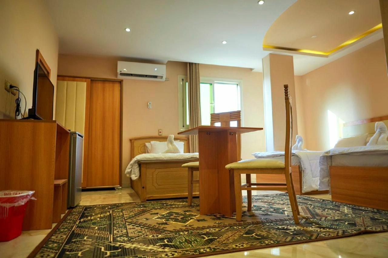 Grand Golden Pyramids View Hotel Kafret el-Gabal Esterno foto