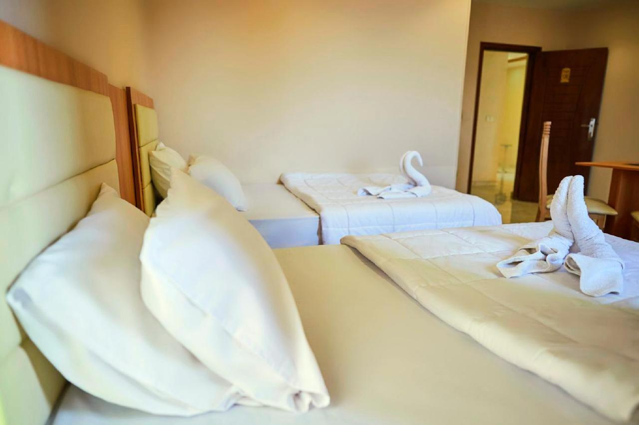 Grand Golden Pyramids View Hotel Kafret el-Gabal Esterno foto