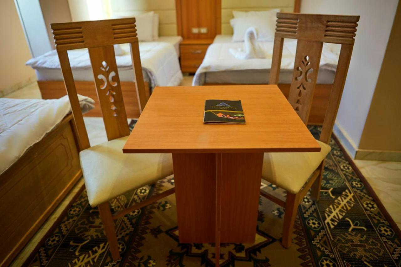 Grand Golden Pyramids View Hotel Kafret el-Gabal Esterno foto