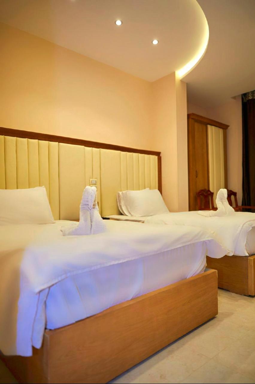 Grand Golden Pyramids View Hotel Kafret el-Gabal Esterno foto