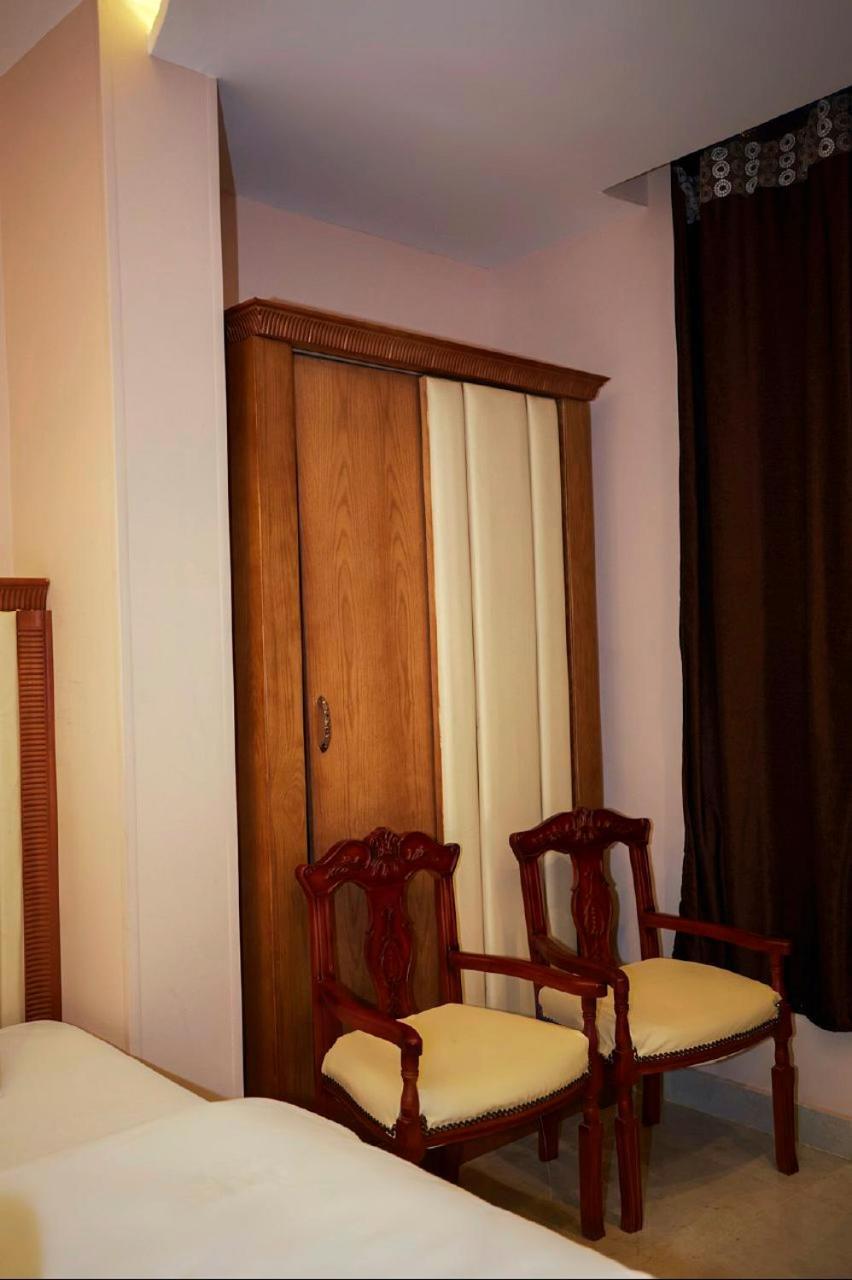 Grand Golden Pyramids View Hotel Kafret el-Gabal Esterno foto