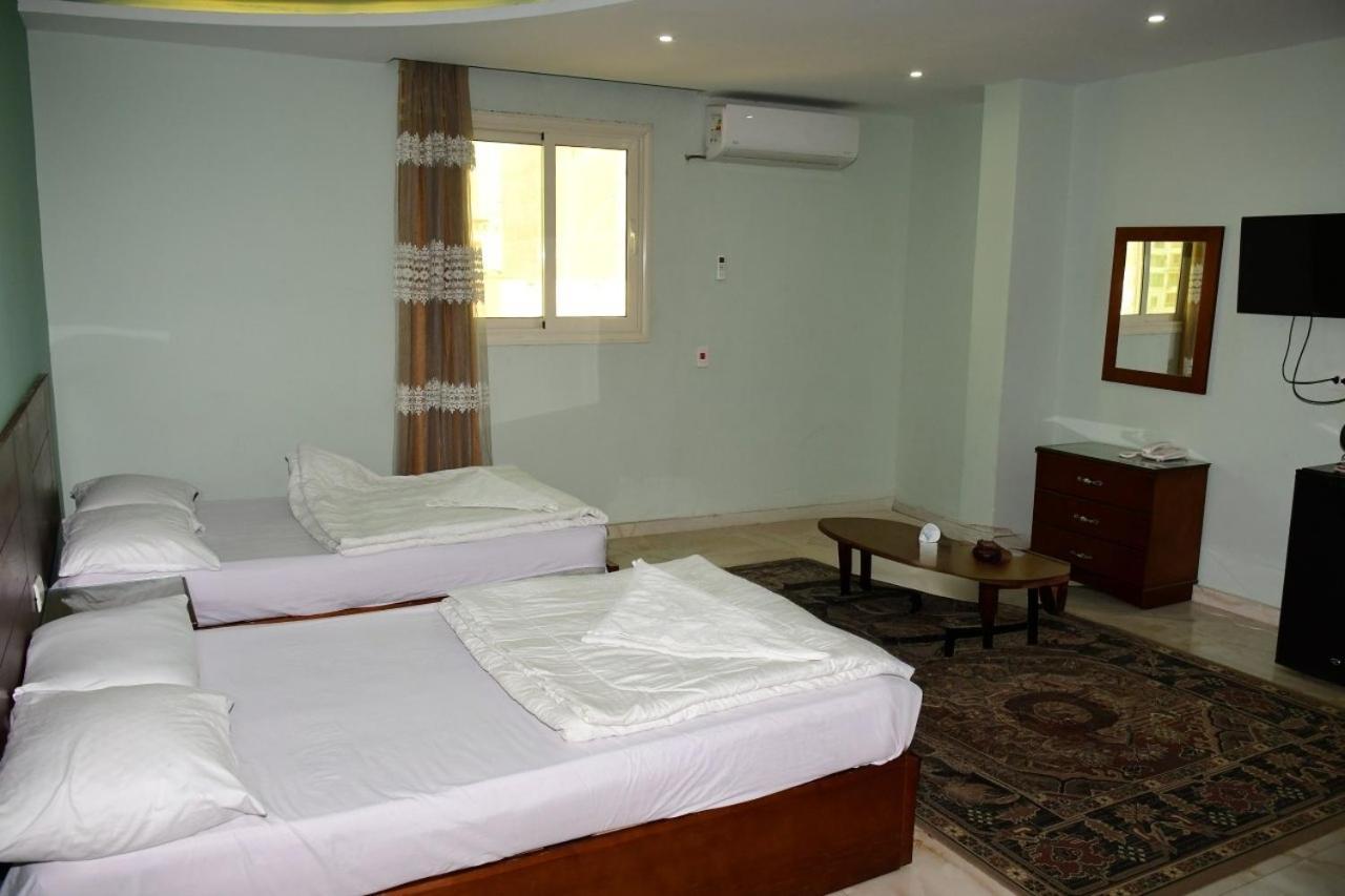 Grand Golden Pyramids View Hotel Kafret el-Gabal Esterno foto